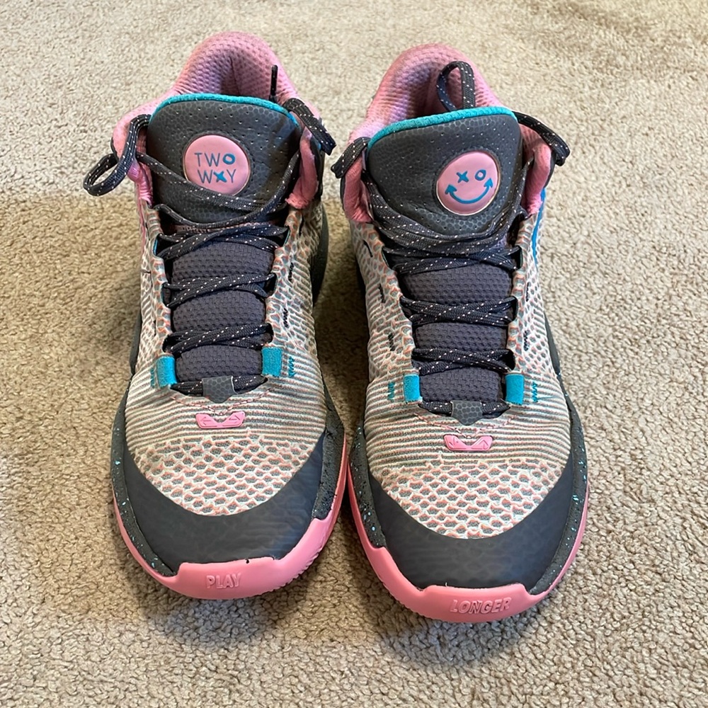 New Balance Two Wxy V2 Mens Shoes Size 8, Color: Magnet/Bubblegum